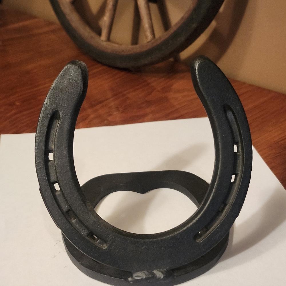 Rustic Black Horseshoe Stand